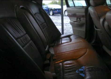 2001 Mercury Marquis Grand Marquis Ls from USA, damaged, VIN 2MEFM75W71X664771